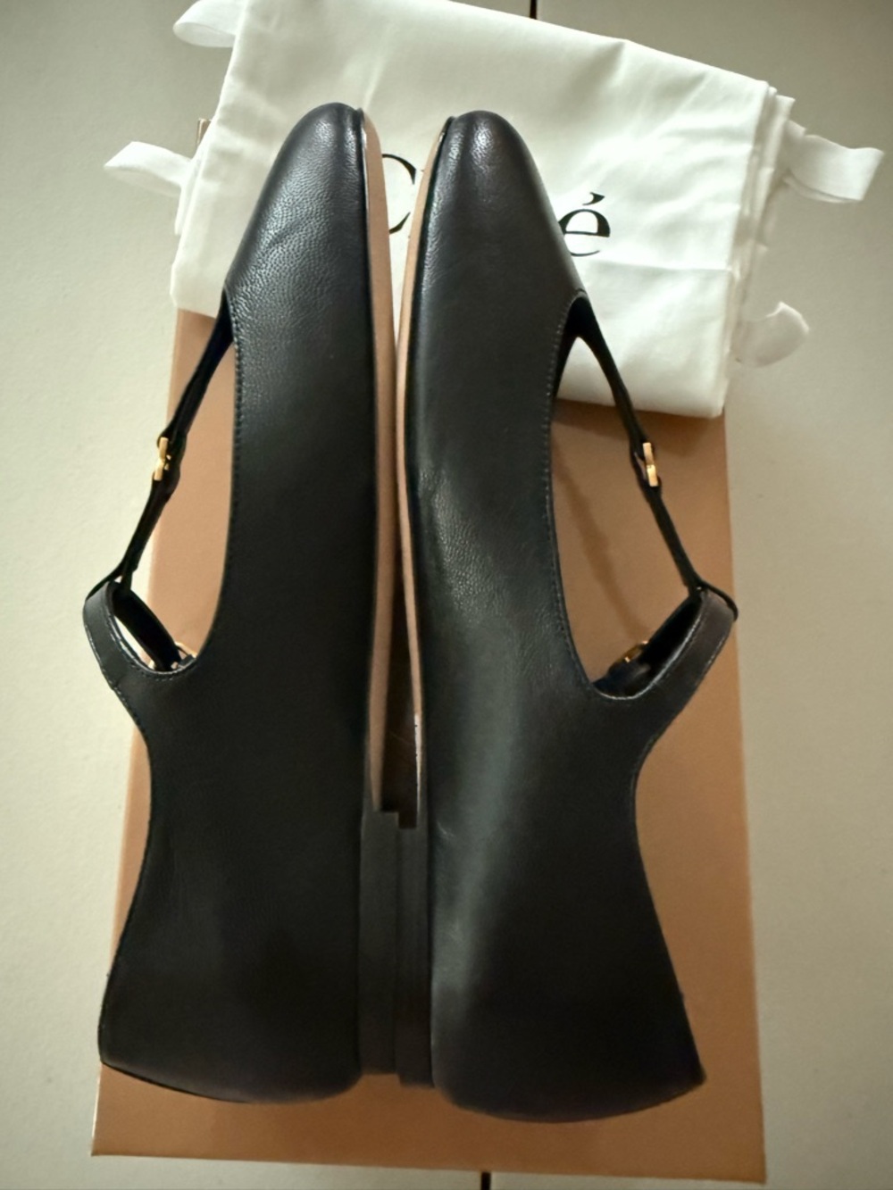 Chloé Black Leather T-Bar Mary Jane Flats with Gold Hardware - Picture 2 of 7